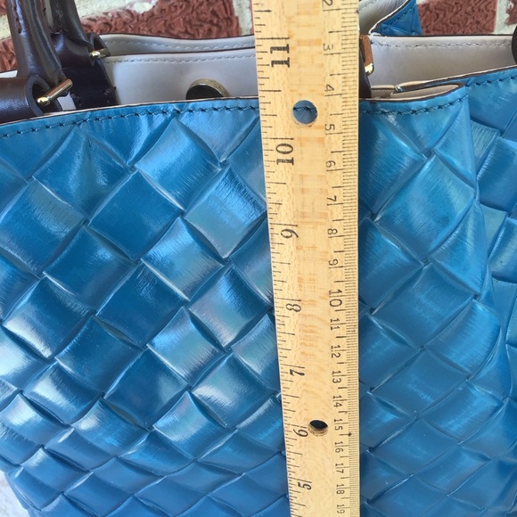 Dooney woven Barlow satchel basket weave embossed leather - Picture 7 of 16